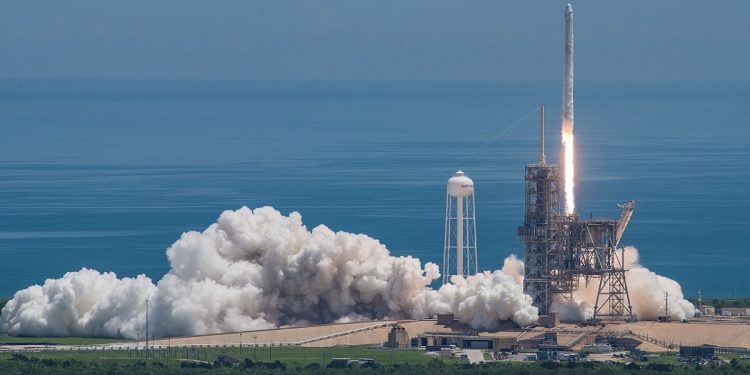 spacex dragon