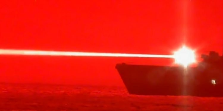Amerykanie pokazali test broni laserowej! [WIDEO]
