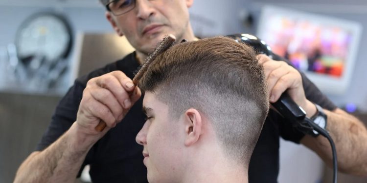 wizyta w salonie fryzjerskim