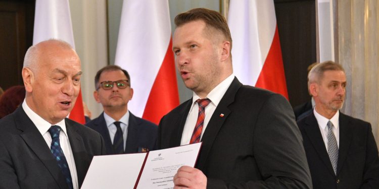 Czarnek o LGBT: „Ci ludzie nie są równi ludziom normalnym”