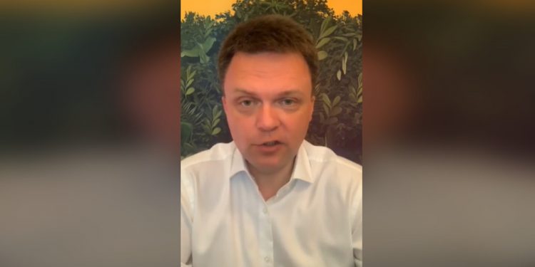 Hołownia ujawnia, jak zagłosuje w II turze. „Oczywiście, że na niego zagłosuję”