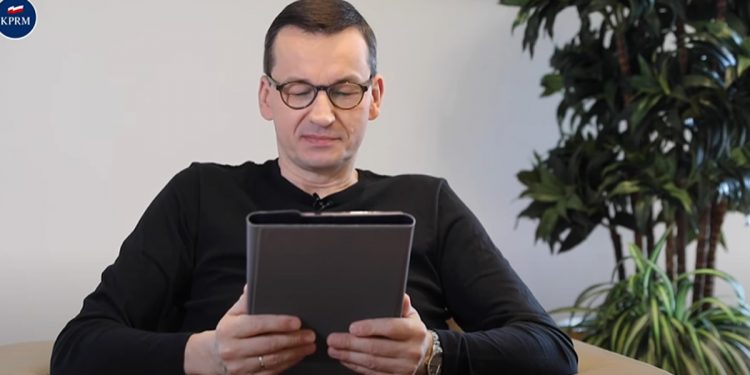 Tusk atakuje Morawieckiego: „Jest w tym naprawdę dobry”