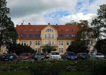 Główny budynek urzędu miasta Kędzierzyna-Koźla zamknięty z powodu koronawirusa