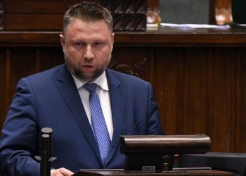 Polityk PO powiedział, co powinny zrobić partie opozycyjne w II turze. Winnicki zareagował śmiechem