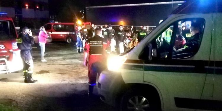 Podtopienia na Podkarpaciu. Woda porwała wóz strażacki z ewakuowaną rodziną