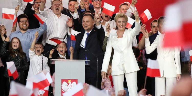 Duda zaprosił Trzaskowskiego na rozmowę. Jeszcze dziś!