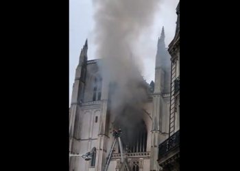 Katedra w Nantes podpalona? „Akt kryminalny”