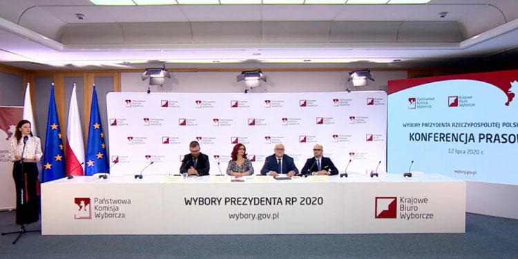 Szef PKW ujawnia, że jest podejrzenie „korupcji politycznej”