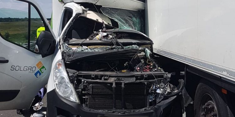 Groźny wypadek na A2! Poważne utrudnienia w ruchu