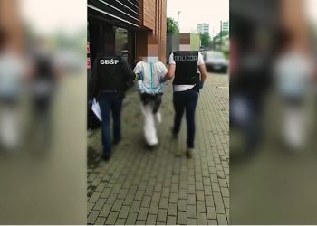 Wyłudzili dziesiątki milionów zł z VAT! Policja rozbiła grupę