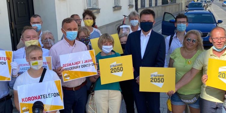 Hołownia apeluje „o zakup kilkunastu milionów szczepionek”