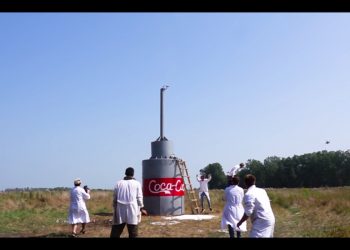 Youtuber wysadził… 10 tysięcy litrów Coca-Coli. Nagranie kosztowało kilkadziesiąt tysięcy złotych [WIDEO]