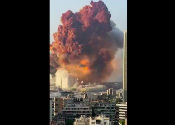 Dramatyczne relacje świadków po eksplozji w Bejrucie. „Szkło jest wszędzie. Na ulicach panuje chaos” [WIDEO]