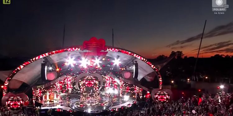 Polsat krytykowany za organizację festiwalu. „Dla nich, jak widać, wirusa nie ma”