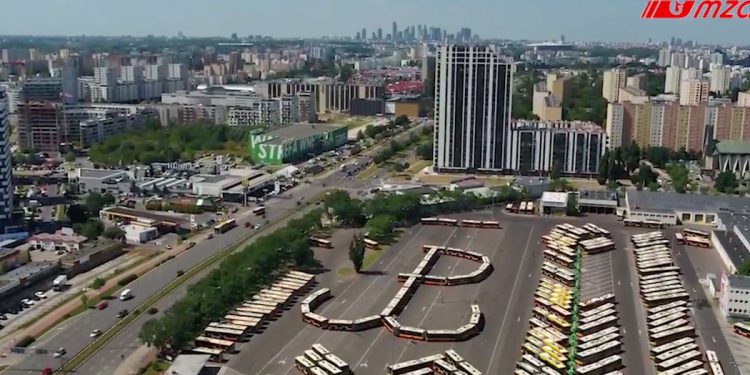 Kotwica Polski Walczącej z… autobusów! Kierowcy oddali hołd Powstańcom [WIDEO]