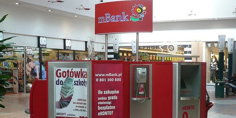 Mbank rozesłał dziwne powiadomienia push. Później nastąpiło przeciążenie serwerów