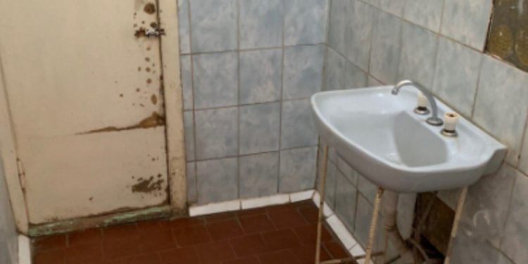 W tym szpitalu przebywał Nawalny. Wstrząsające zdjęcia [FOTO]