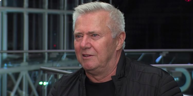 Aktor bardzo ostro o rządzących. „Piramida kretynizmu”