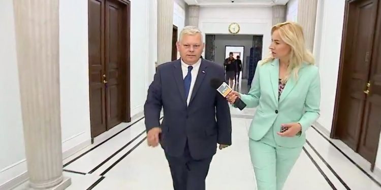 Mamy rząd mniejszościowy? Suski: „Koalicjanci wypowiedzieli współpracę. Nie ma koalicji” [WIDEO]