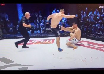 Potężny nokaut, a po chwili dyskwalifikacja za dobicie. Brutalna scena podczas FAME MMA [WIDEO]