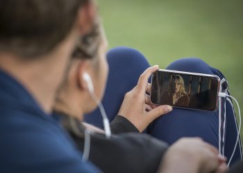 Nowa metoda weryfikacji wieku na YouTube. Trzeba będzie pokazać kartę lub dowód