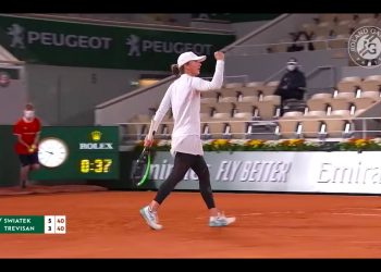 Iga Świątek w półfinale French Open. Zobacz skrót meczu [WIDEO]