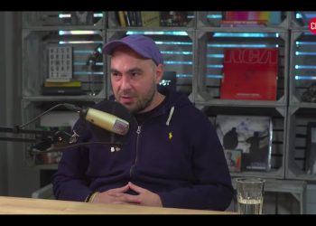 Kolejne obostrzenia uderzają w kulturę. Żulczyk: „Kościoły se zamknij, pajacu”