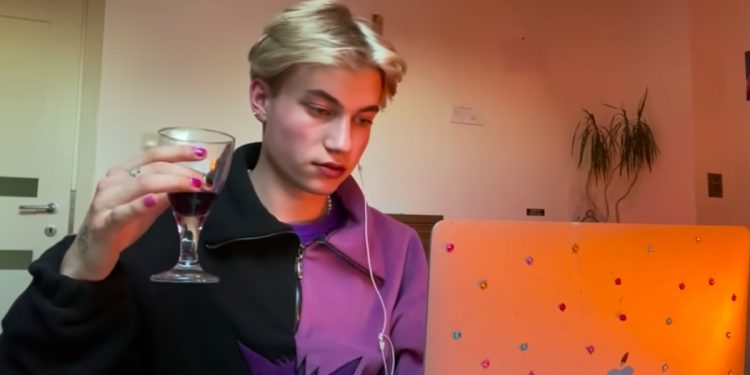 Youtuber pojechał na wakacje i narzeka, że spotkał Polaków. „Cały hotel obleśnych Januszy w sandałach”