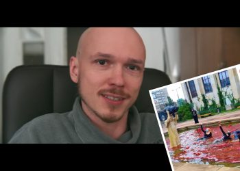 Kąpiel pod pomnikiem Jana Pawła II. To zdjęcie będzie symbolem protestów po wyroku TK [FOTO]