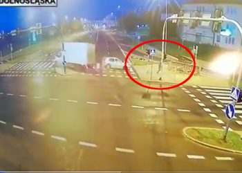 Groźny wypadek w Lubinie! Sekunda zdecydowała [WIDEO]