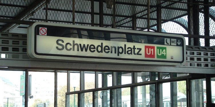 Nowe informacje w sprawie ataku w Wiedniu. Szef MSW mówi o „odrażającym akcie”