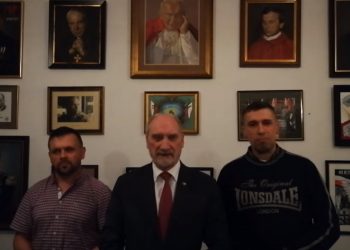Macierewicz broni Marszu Niepodległości: „Policja strzelała do ludzi” [WIDEO]