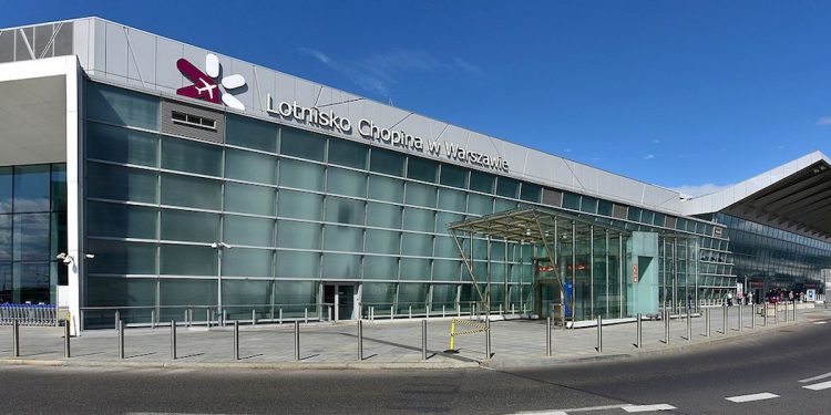 Błaszczak: drugi szpital tymczasowy w Warszawie powstanie w bazie lotniczej na Okęciu