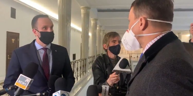 Sikorski pokłócił się z Kowalskim w Sejmie przed kamerami [WIDEO]