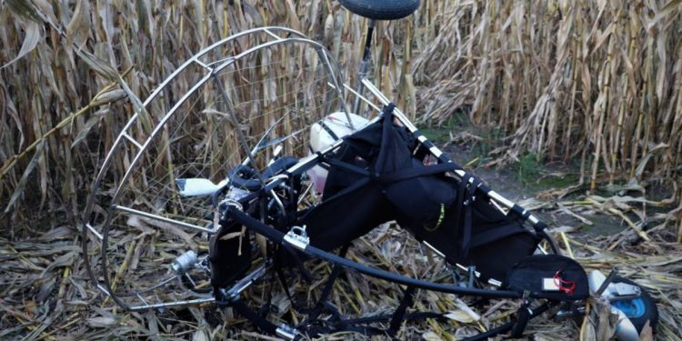 Paralotniarz spadł z wysokości. Był mocno pijany