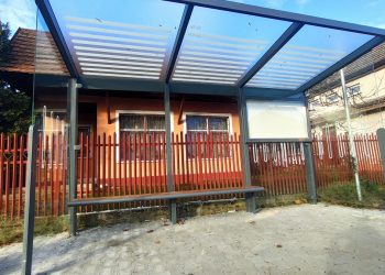 Strzelał w przystanek z broni pneumatycznej. Zdumiewające tłumaczenie