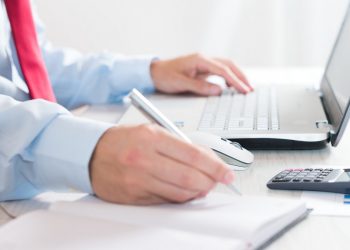 Jak poprawnie sporządzić umowę kupna sprzedaży?