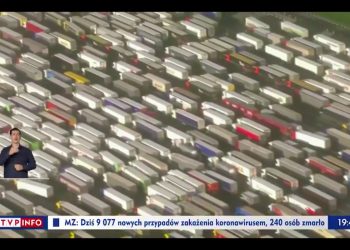 Brytyjskie media doceniają polskich lekarzy i żołnierzy. Chodzi o pomoc dla kierowców