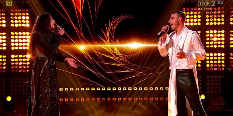 Ten występ dał mu zwycięstwo? Takiego duetu jeszcze w „The Voice of Poland” nie było [WIDEO]