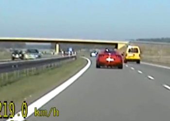 Ferrari pędził 220 km/h. Odwołał się i dostał grzywnę… 5 razy większą