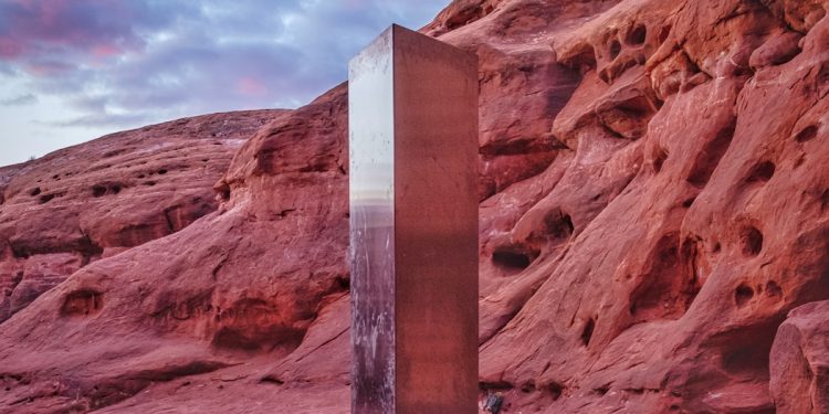 To jedna z największych zagadek 2020 roku. Sekret tajemniczego monolitu rozwiązany [FOTO]