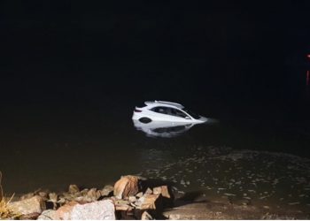 Nawigacja poprowadziła go… do Wisły. Jechał nowym autem