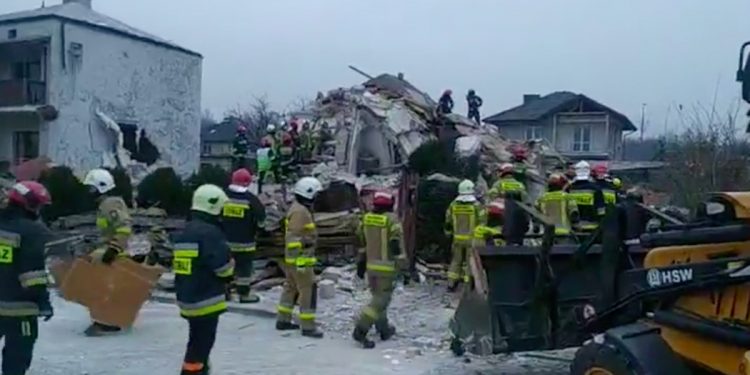 Wybuch gazu w Puławach. Pod gruzami mogą być ludzie [WIDEO]