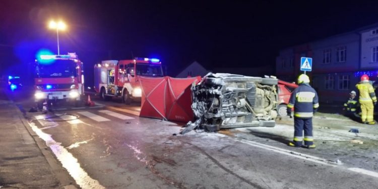Potworny wypadek! Zginęły dwie osoby. Inni odnieśli obrażenia