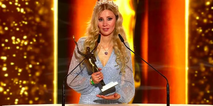 Ewa Bilan-Stoch wyjaśnia, skąd pomysł na zaskakującą kreację. „No to zobaczysz swoją Elsę”