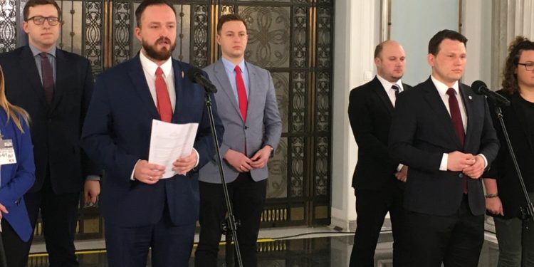 Konfederacja zbiera podpisy pod projektem „OtwieraMY gospodarkę”