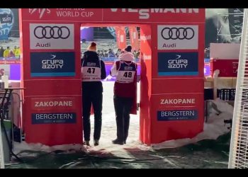 Stoch i Kubacki zaczekali na Andrzeja Stękałę. To się nazywa drużyna! [WIDEO]