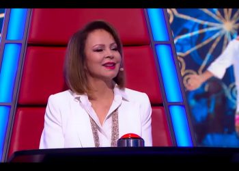 Zaskoczenie w „The Voice Senior”. Gdy się obróciła, zobaczyła koleżankę sprzed lat [WIDEO]