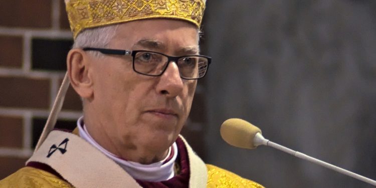 Abp Skworc: szczepienie to sprawa poczucia odpowiedzialności za siebie i za bliźnich