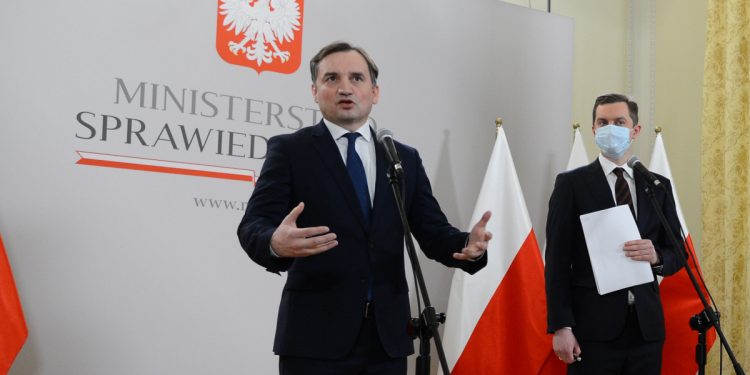 Serwisy społecznościowe z wolnością słowa? Jest projekt ministerstwa!